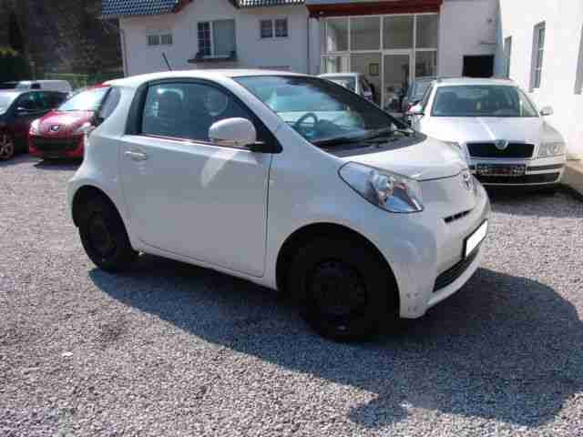Toyota IQ 1.0