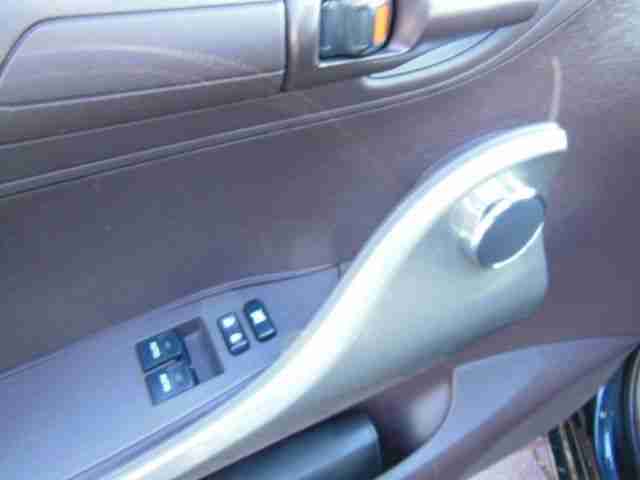 Toyota IQ 1.0 Multidrive +, Leder, Sitzhzg., wenig KM