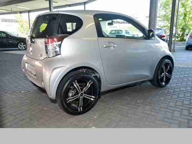 Toyota IQ 1.0 Multidrive Teilleder 17" Sonderfelgen