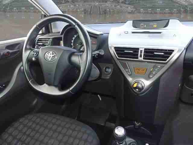 Toyota IQ 1.33 + *1.Hand*Tüv neu*Garantie*Alu*Klima*