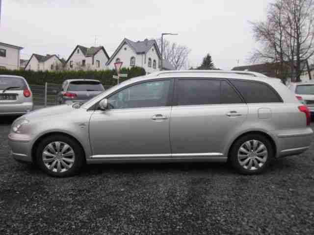 Toyota Kombi 2.2 D-CAT Executive*XENON*Sitzheizung*Temp