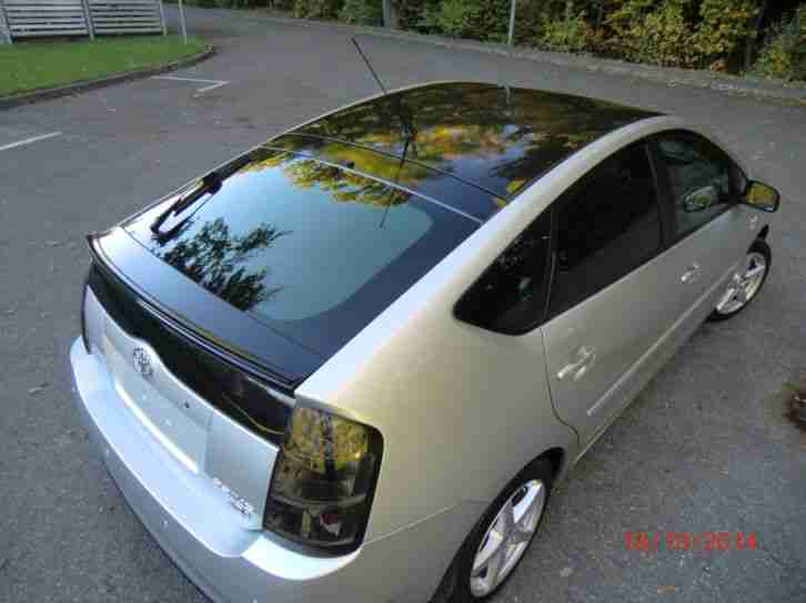 Toyota Prius Executive, Vollausstattung, NAVI, Keyless go, schwarzes Dach, 478Nm