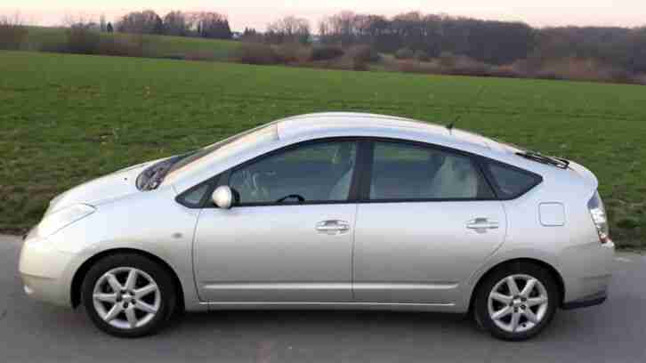 Toyota Prius Hybrid 2.Hand Klima iPhone Elektro- / Benzinantrieb