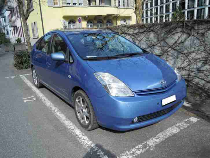 Toyota Prius II 1,5l 16V Hybrid. 58kW + 50kW Elektro. Premium Ausstattung 2005
