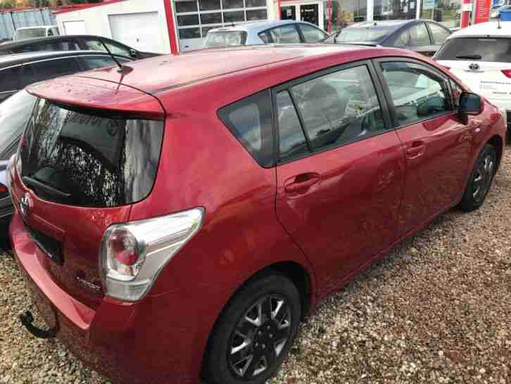 Toyota Verso 2,0 D AHK Panoramadach