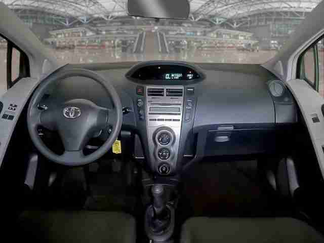 Toyota YARIS 5-TÜRER. 1.0 *Klima*8fach bereift*PDC*