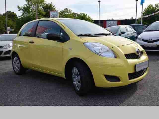 Toyota Yaris 1.0 Cool ***Vipergelb***