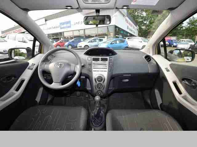 Toyota Yaris 1.0 Cool ***Vipergelb***