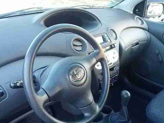 Toyota Yaris 1.0 / Klimaanlage / 8 fach bereift