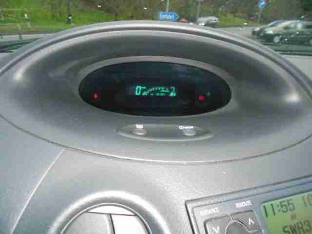 Toyota Yaris 1.0 Sol Fensterheber vorne el., Zentralver