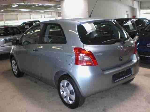Toyota Yaris 1.0 VVT-i Cool 3- türig
