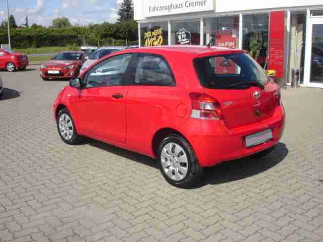 Toyota Yaris 1.0 VVT-i Cool