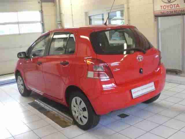 Toyota Yaris 1.0 VVT-i Cool