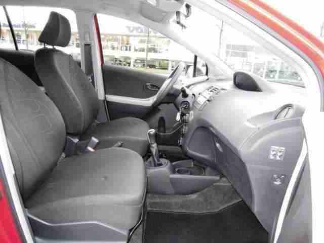 Toyota Yaris 1.0 VVT-i Cool