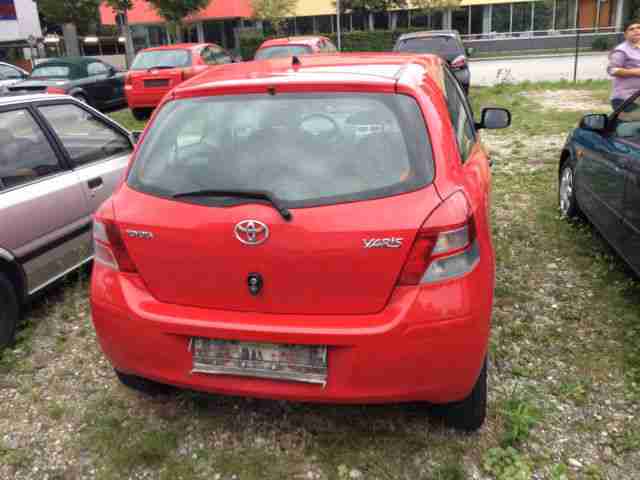 Toyota Yaris 1.0 VVT-i Cool