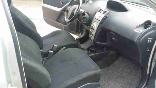 Toyota Yaris 1.0 VVT-i Cool