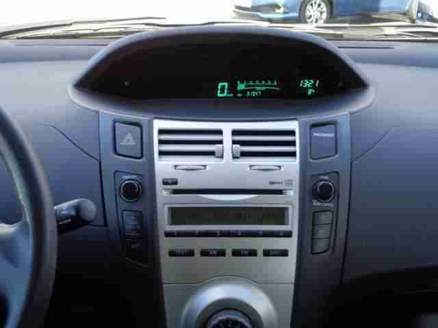 Toyota Yaris 1.0 VVT-i Cool