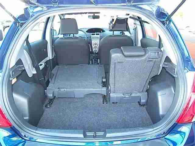 Toyota Yaris 1.0 VVT-i Cool, 5-trg., Klima, Radio/CD/MP