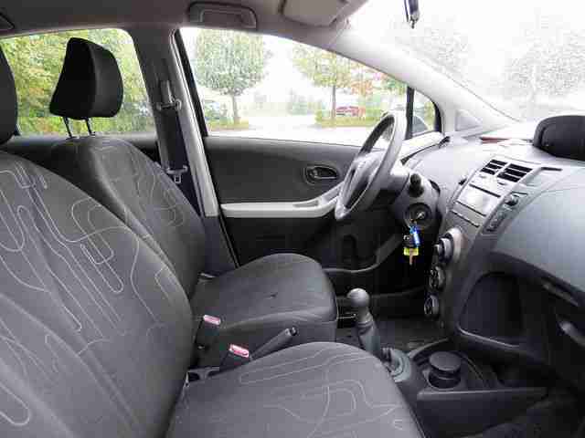 Toyota Yaris 1.0 VVT-i Cool KLIMA