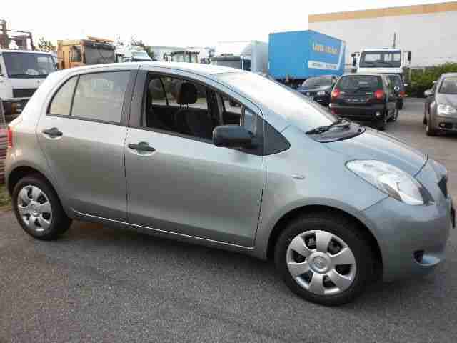 Toyota Yaris 1.0 VVT-i Cool- KLIMA-5 TÜRIG-TÜV 07/16