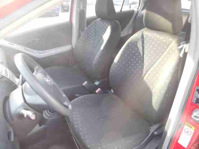 Toyota Yaris 1.0 VVT-i Cool*Klima*5tür.*Scheckheft*