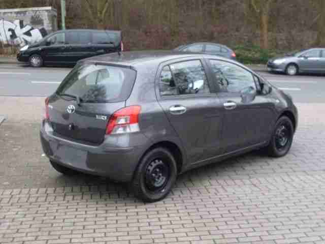 Toyota Yaris 1.0 VVT-i Life Knieairbag Klima CD AUX MP3