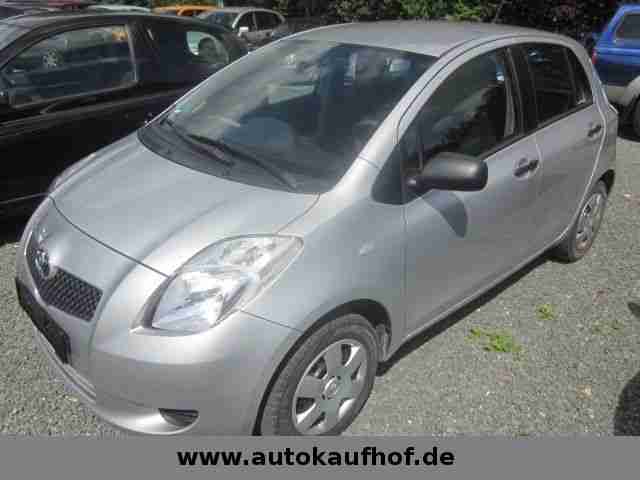 Toyota Yaris 1.0 VVT i Rentnerfahrzeug!