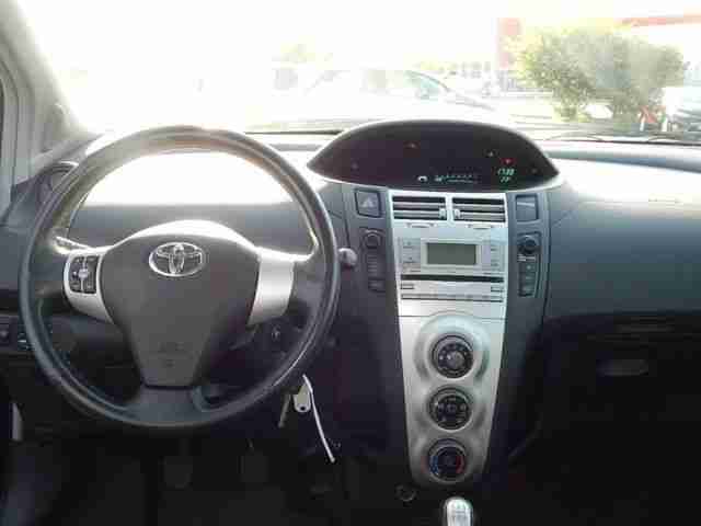 Toyota Yaris 1.0 VVT-i Sol,5-tuerig,Klimaanlage