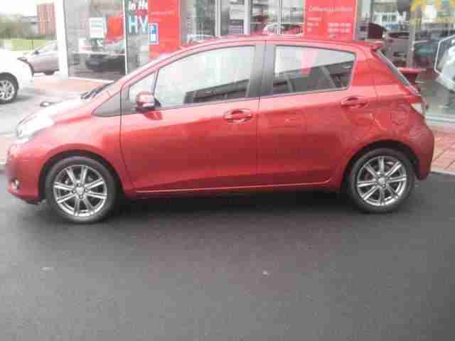 Toyota Yaris 1.0 VVT-i Sol KLIMA MP3-RADIO SERVO WENIG