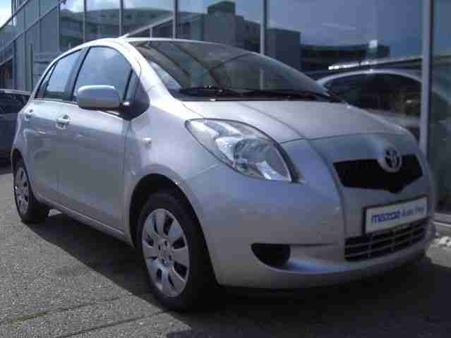 Toyota Yaris 1.0 VVT-i Sol Sol