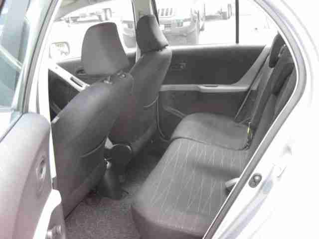 Toyota Yaris 1.0 VVT-i Team "" 1.Hand ""