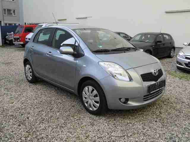 Toyota Yaris 1,3 Automatik 5-Türer 1. Hd. Scheckheft