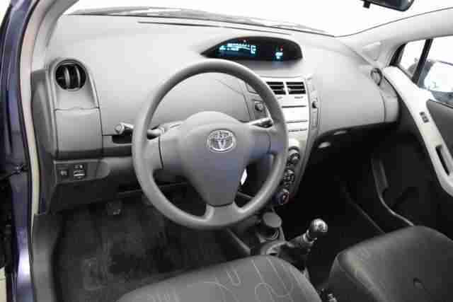 Toyota Yaris 1.3 VVT-i Cool
