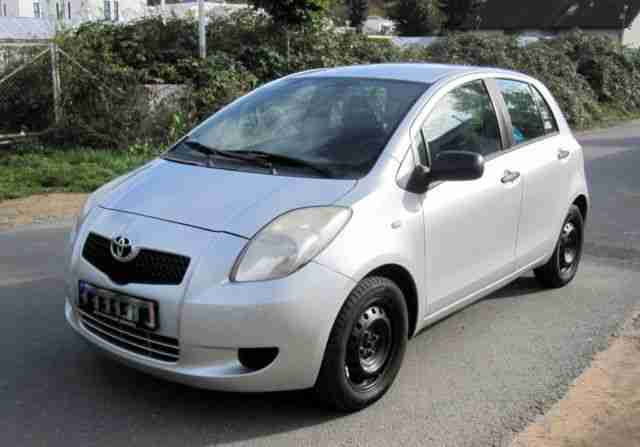 Yaris 1.3 VVT i Cool 8fach bereift Euro 4 2.Hand