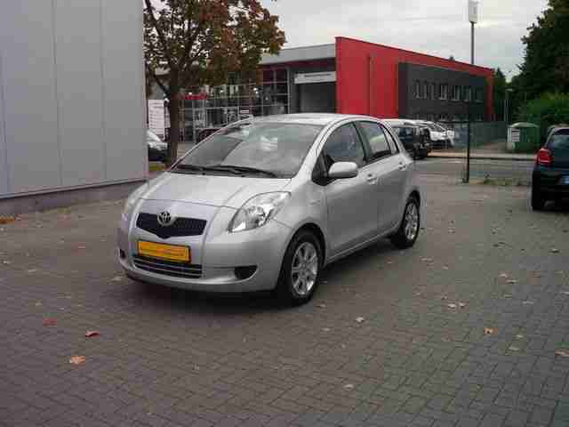 Toyota Yaris 1.3 VVT i Cool Klima ABS Radio CD