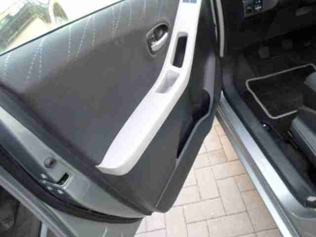 Toyota Yaris 1.3 VVT-i Executive