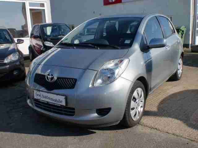 Yaris 1.3 VVT i Executive Aut., Klima, Tüv neu