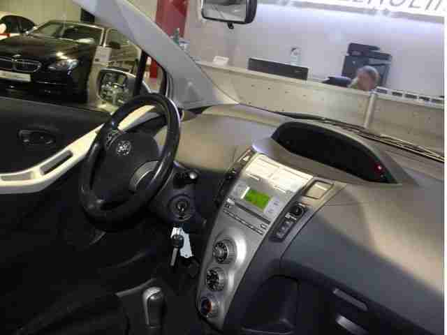 Toyota Yaris 1.3 VVT-i Executive //// TOLLES FAHRZEUG