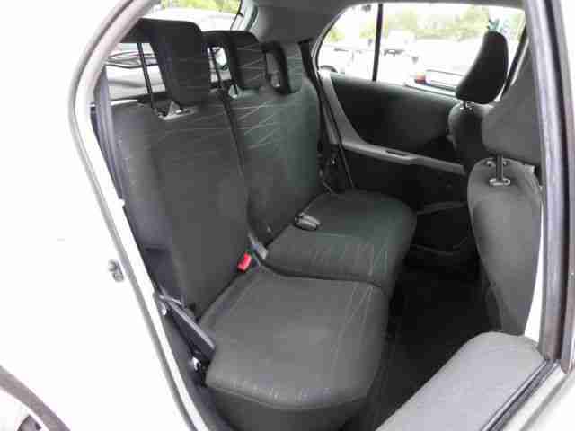 Toyota Yaris 1.3 VVT-i "Klima"1.Hand" 5-Türen" KM 8540