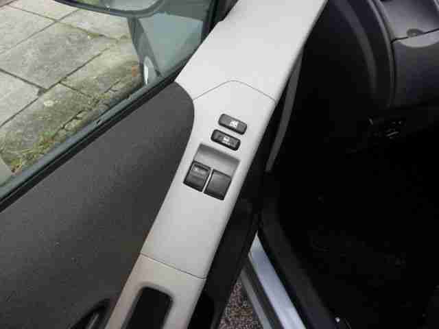 Toyota Yaris 1.3 VVT-i Luna