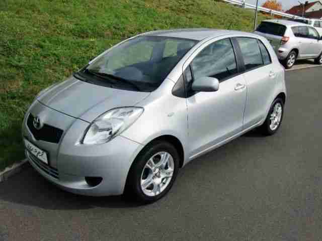 Toyota Yaris 1.3 VVT i Luna, 5 tg