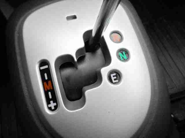 Toyota Yaris 1.3 VVT-i Multi Mode Sol Automatik ESP