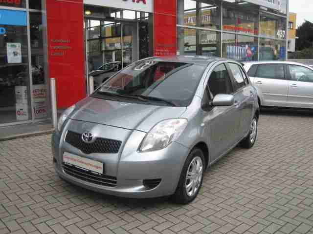 Toyota Yaris 1.3 VVT-i Sol