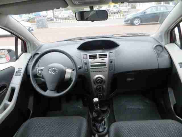 Toyota Yaris 1.3 VVT-i Sol