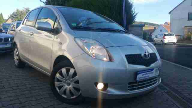 Toyota Yaris 1.3 VVT-i Sol