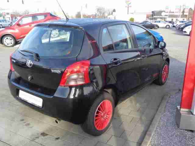 Toyota Yaris 1.3 VVT-i Sol