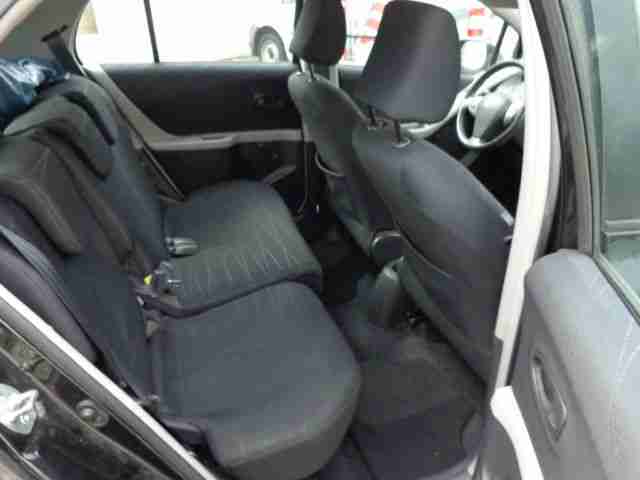 Toyota Yaris 1.3 VVT-i Sol Automatik /1.Hand /8-Fach