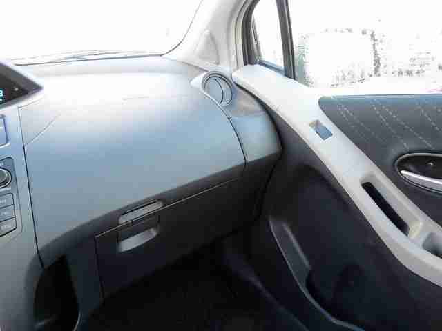 Toyota Yaris 1.3 VVT-i Sol KLIMA