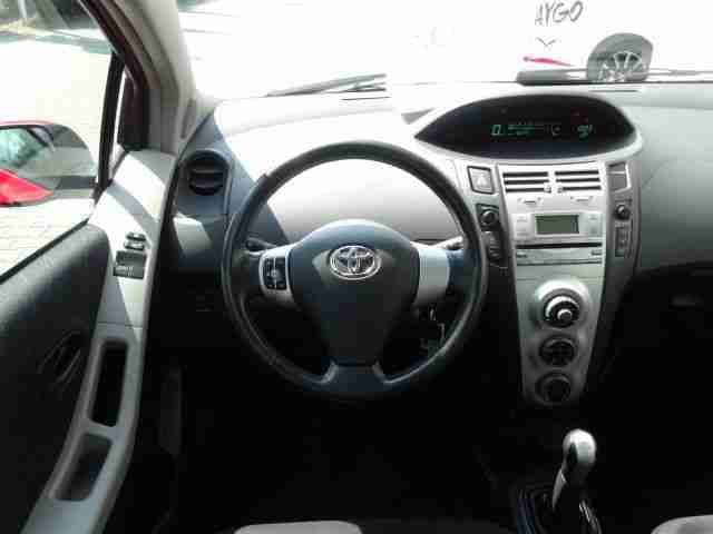 Toyota Yaris 1.3 VVT-i Sol Klima Navi
