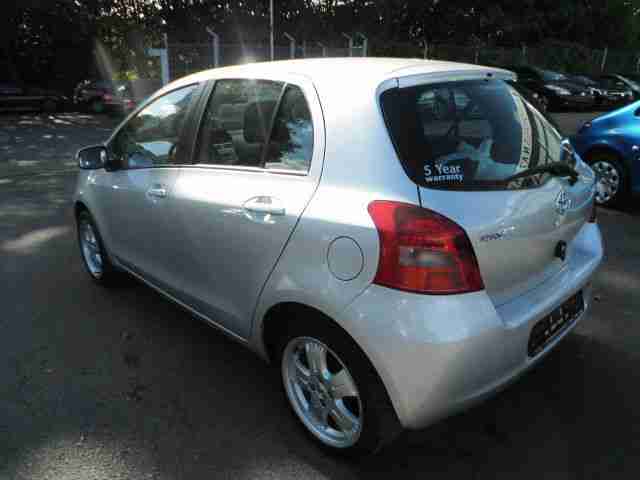 Toyota Yaris 1.3 VVT-i Travel *27000 KM ORGINAL *